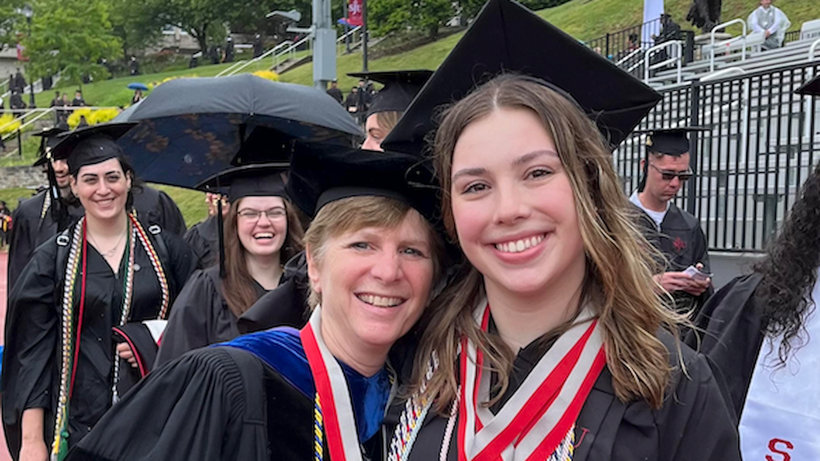 Jodi Mindell, PhD, (left) and Mikayla Carson ’22, ’23 (MS)(right) at Saint Joseph’s graduate Commencement ceremony on May 20, 2023.
