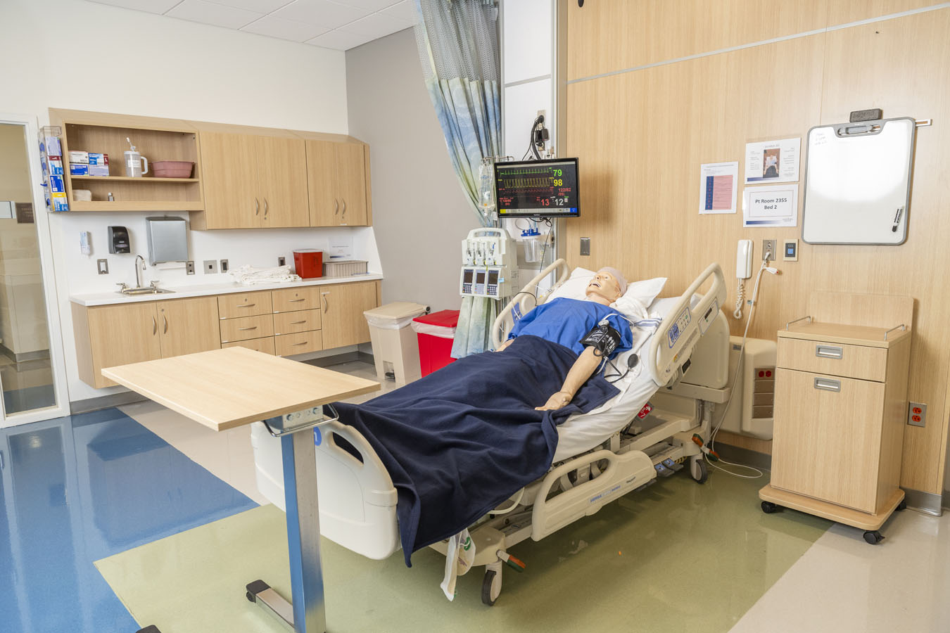 Intensive care Unit teaching room including bed for Saint Joseph's University in Lancaster 