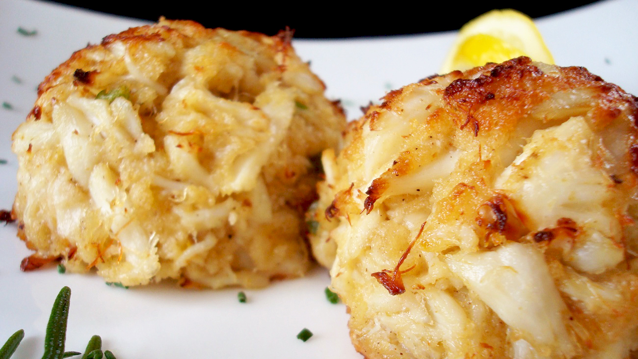 Twin jumbo lump crab cakes