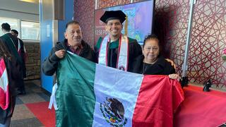 Darwin Sandoval, DPT ’26, holds up the Mexican flag with his parents.
