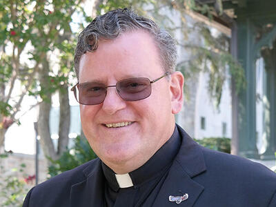 Headshot of Father Dan Joyce