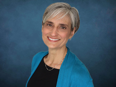 Headshot of Heather Hennes