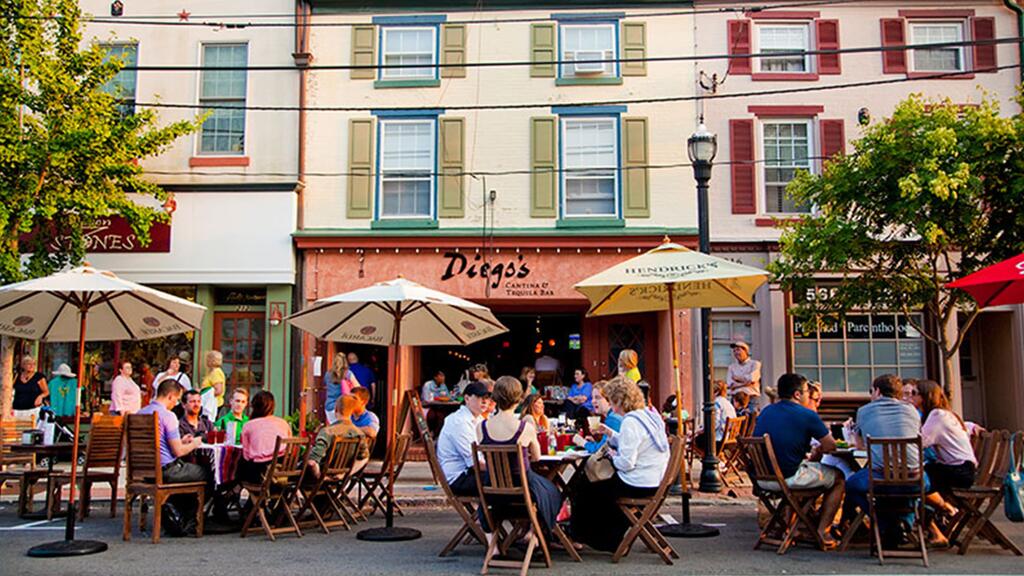 Busy restaurant with outdoor seating in Media.