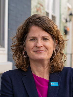Headshot of Corinne O'Connell