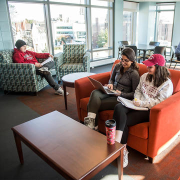 Students in Villiger lounge