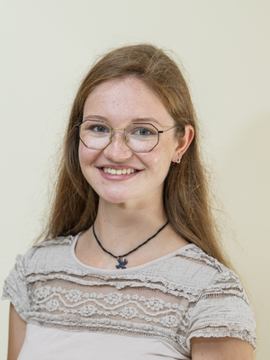 Julia Oseka '25