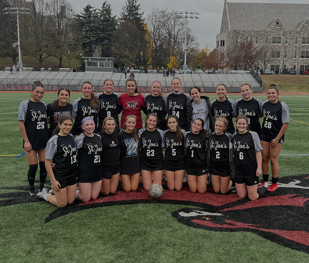 women's soccer club group photo