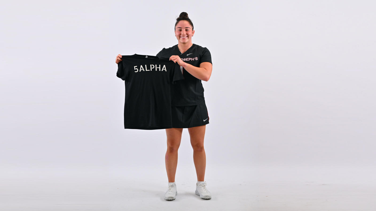 SJU Women s Lacrosse Player Inspires Hawks Through Her Athletic Wear