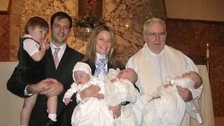 Glomb family with Father Rashford