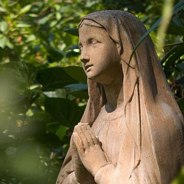 Outdoor statue of Mother Cabrini