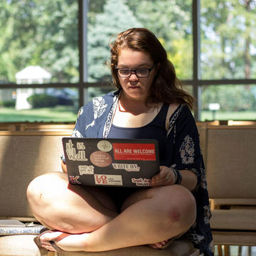 Erin Breen using a laptop
