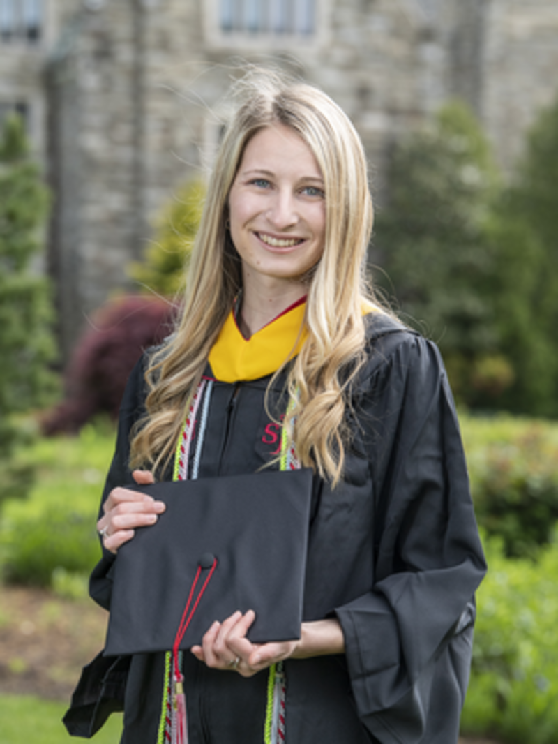 Zoe Mrozek '21