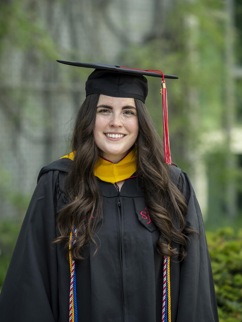 DeCarlo_Marie_23_McNulty Scholar_1600x2175