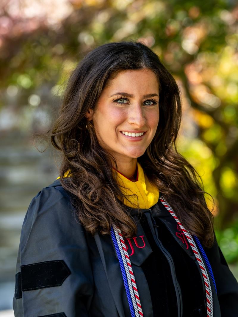 Ashley_Leone_24_graduation photo_1600 x 2400