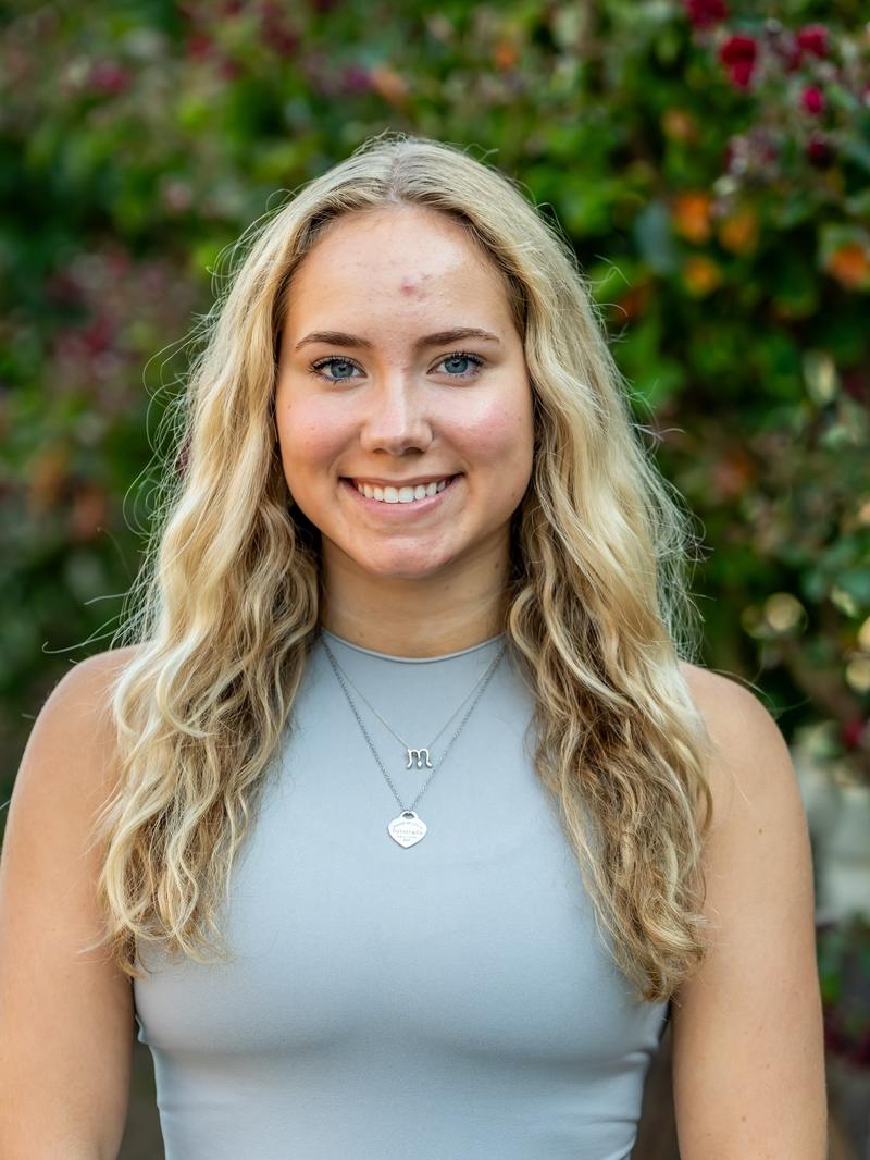 Mercedes_Pierce_26_photo_1600 x 2400