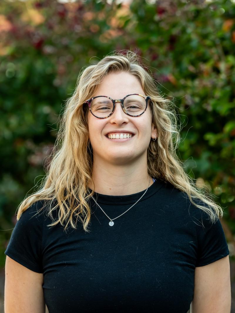 Grace_Roth_26_photo_1600 x 2400