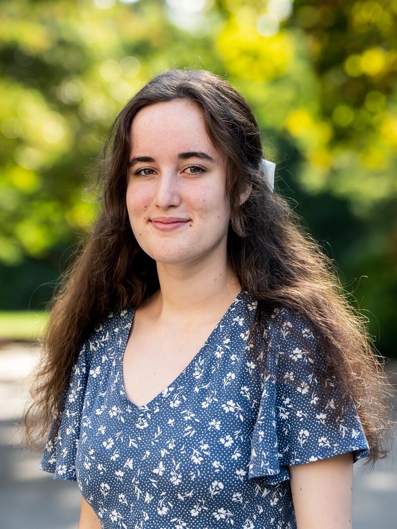 Portrait of McNulty Scholar_Clare McGlaughlin_Class of 2029_1600 x 2400 image