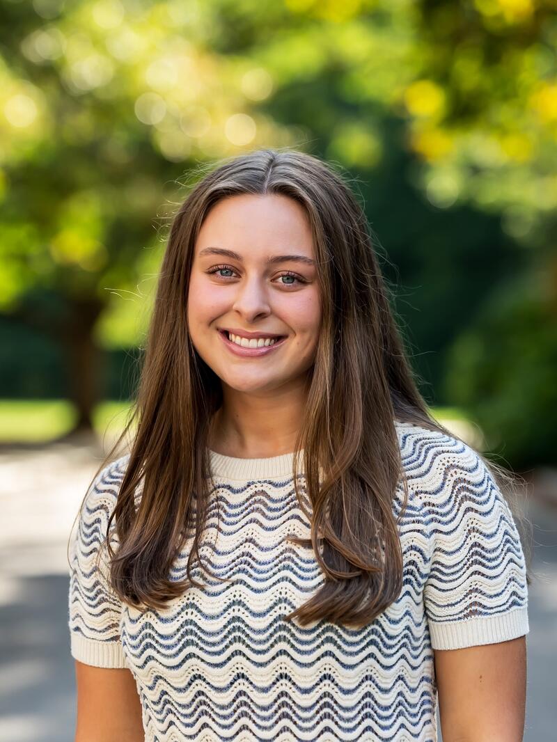 Portrait of McNulty Scholar_Carley Sicilia_Class of 2029_1600 x 2400 image