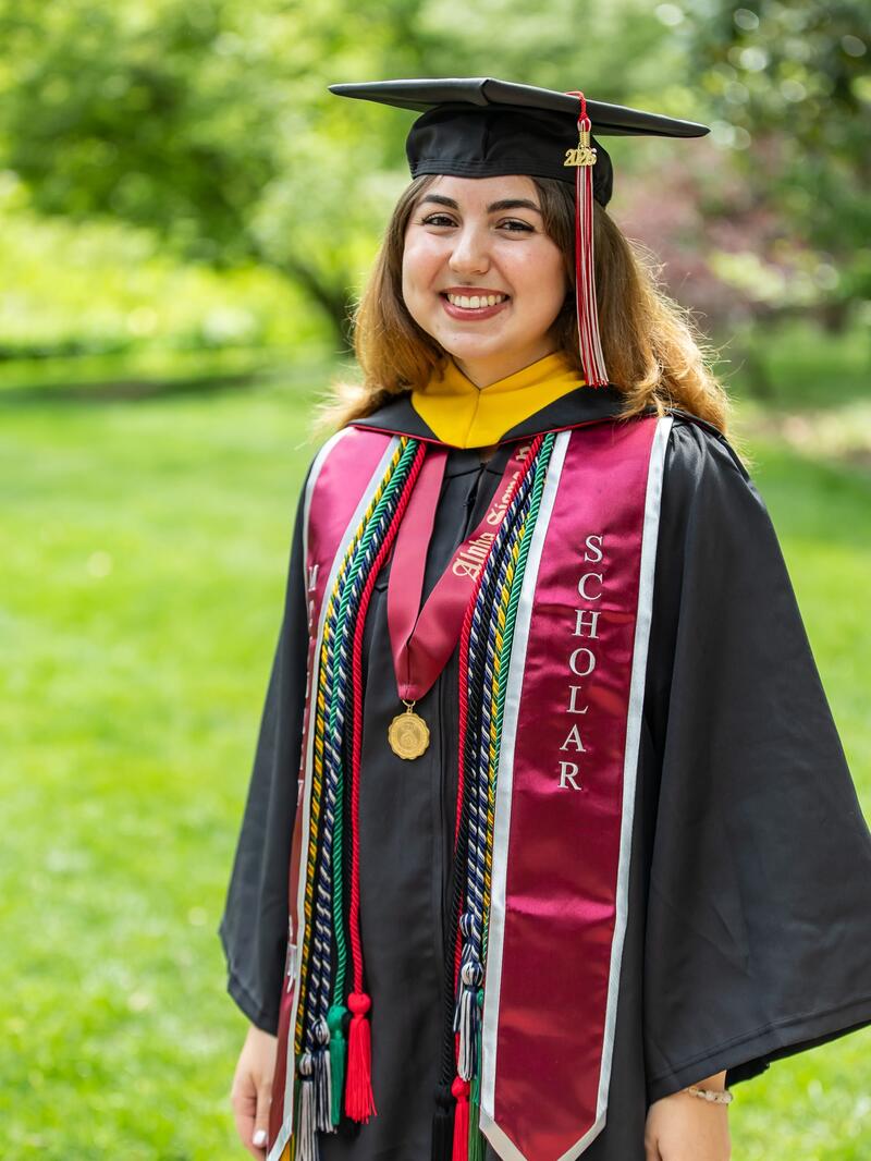 McNulty Scholar Nicole Bowen_Class of 2026_Graduation Photo_2000x3000