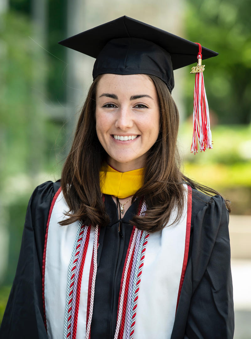 Commale_Katherine_23_McNulty Scholar_1600x2175