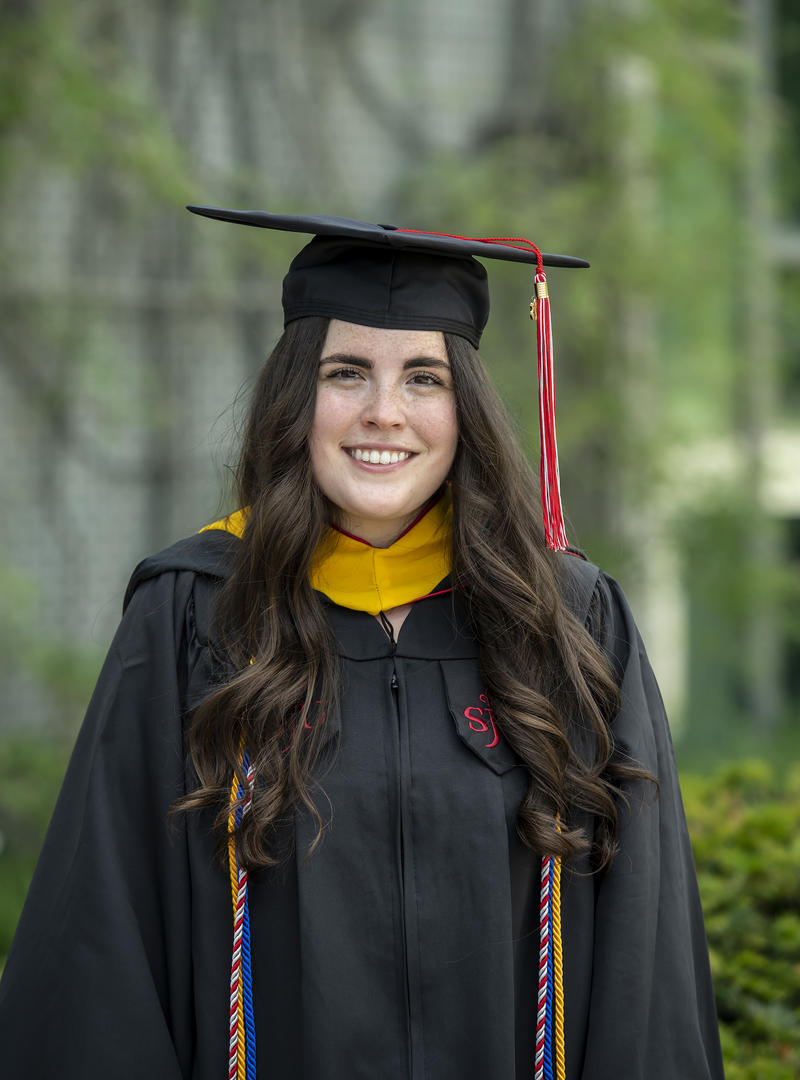 DeCarlo_Marie_23_McNulty Scholar_1600x2175