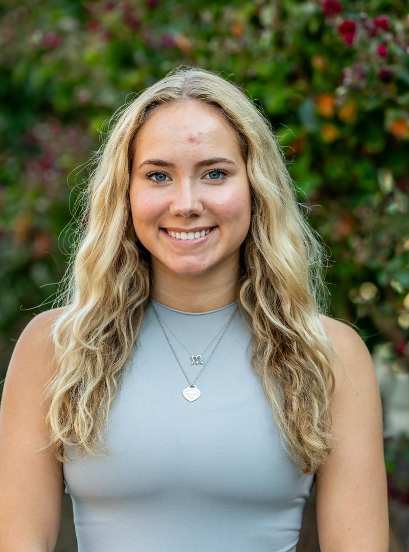 Mercedes_Pierce_26_photo_1600 x 2400