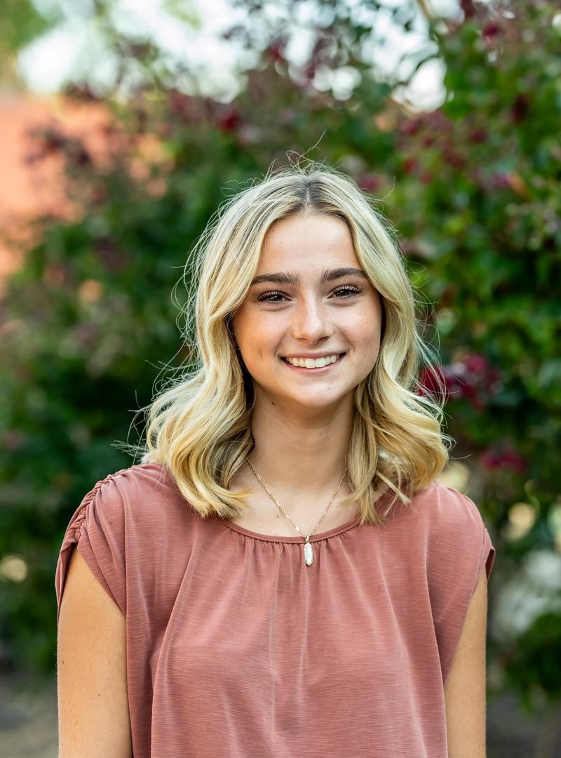 Kiley_Toth_28_photo_1600 x 2400