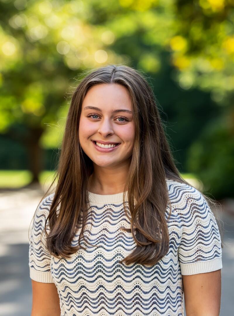 Portrait of McNulty Scholar_Carley Sicilia_Class of 2029_1600 x 2400 image